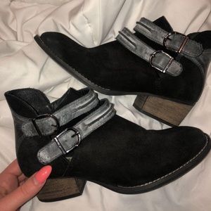 Steve Madden Size 6 Booties